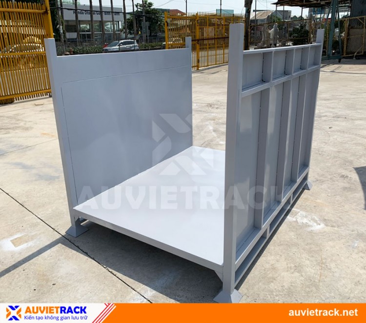 STACKABLE STEEL PALLET
