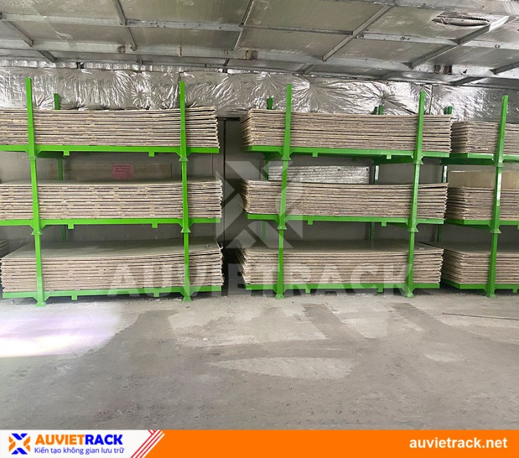 STACKABLE STEEL PALLET