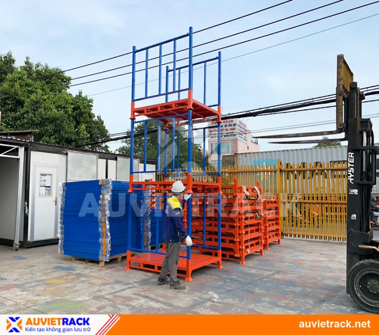 STACKABLE STEEL PALLET