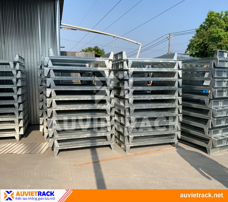 FLAT STEEL PALLET