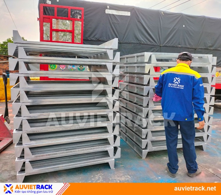 FLAT STEEL PALLET
