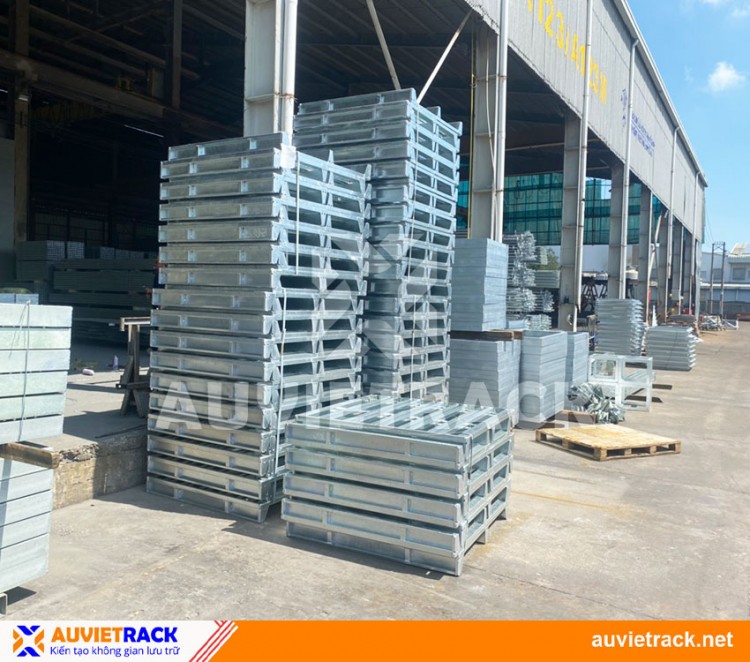 FLAT STEEL PALLET