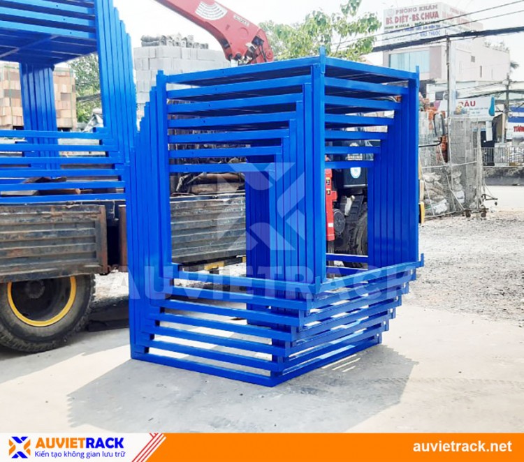 INVERTED STACKING STEEL PALLET