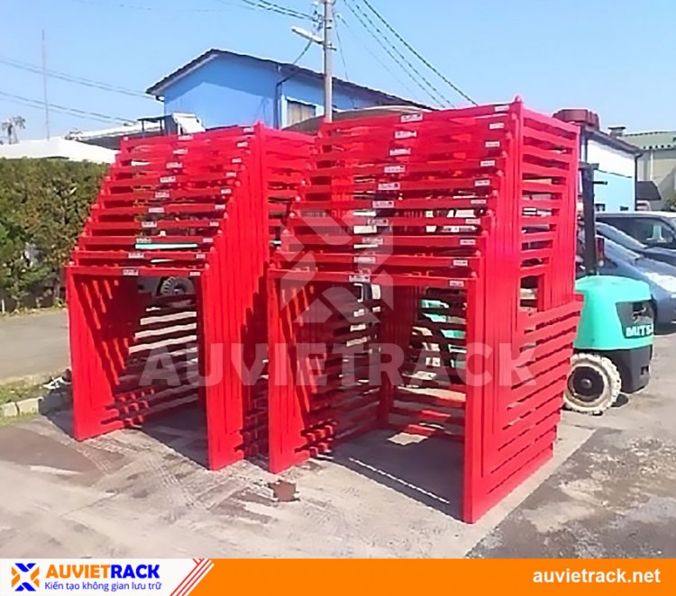 INVERTED STACKING STEEL PALLET