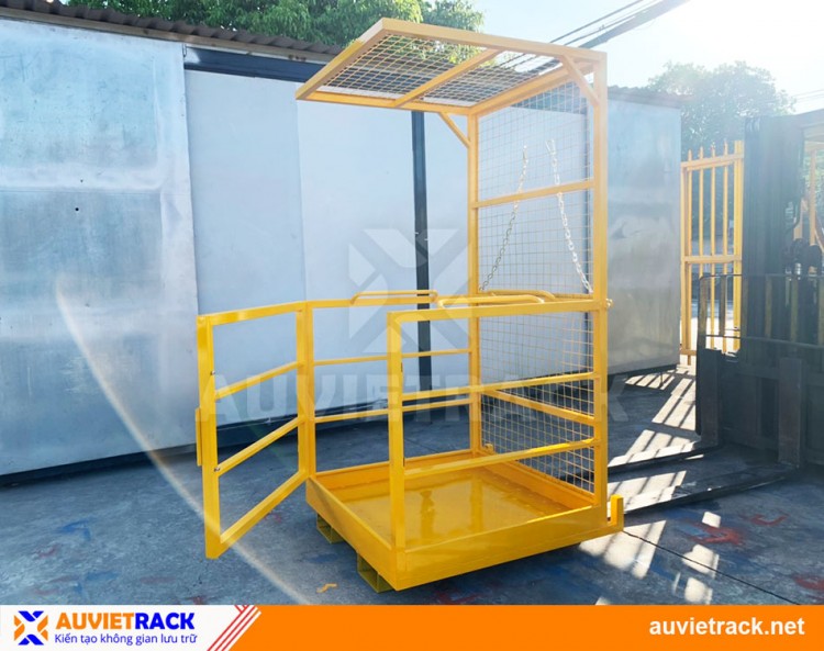 Disadvantages of forklift safety cages