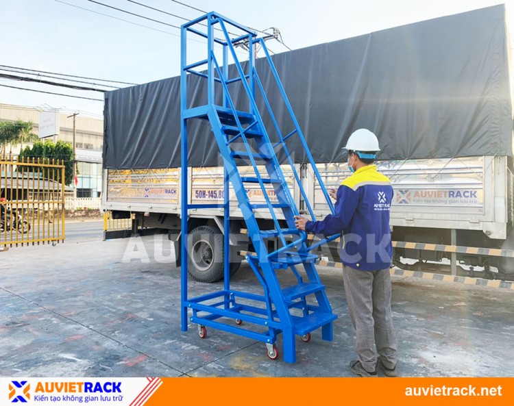 Industrial mobile ladders are popular in light goods warehouses