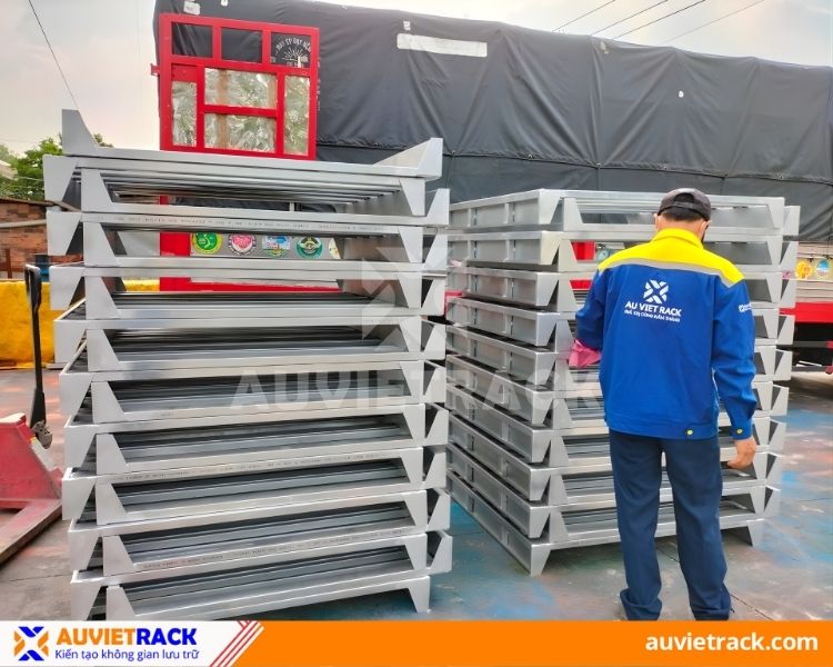 FLAT STEEL PALLET