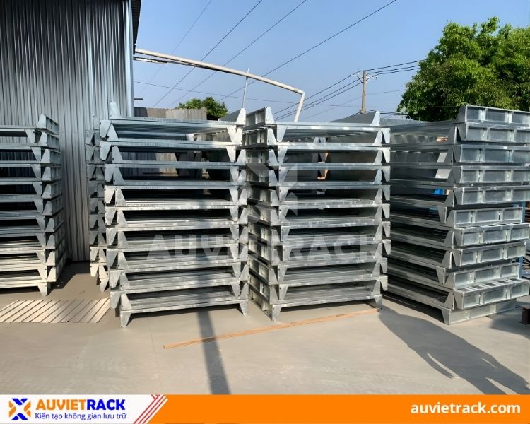 FLAT STEEL PALLET