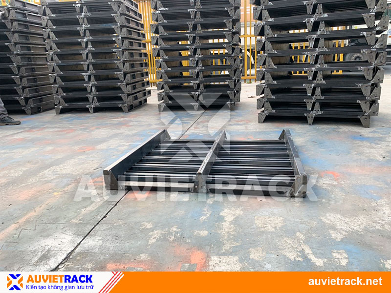 Flat steel pallet for cold storage Au Viet Rack
