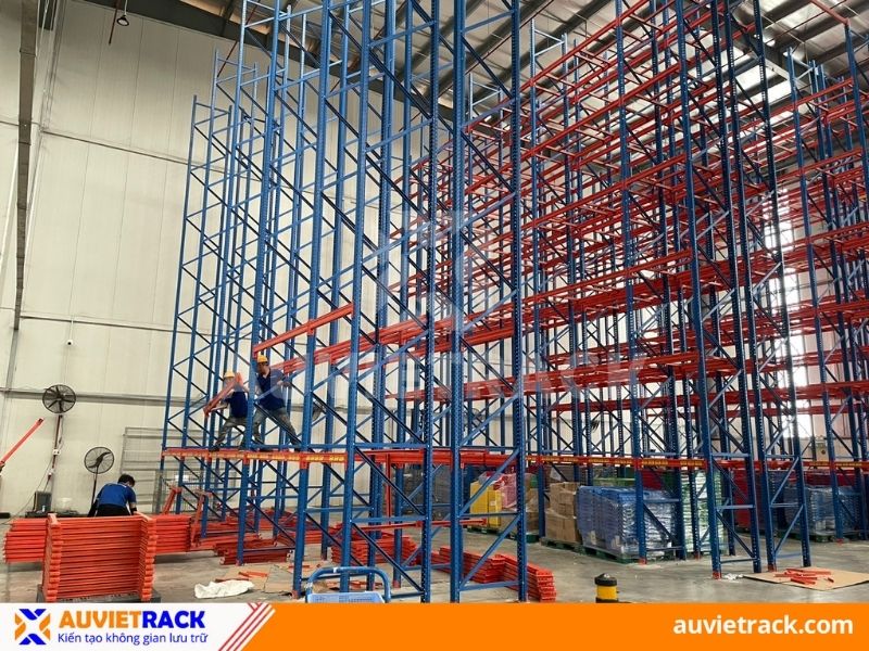  Tự th&aacute;o lắp kệ c&oacute; thể dẫn đến rủi ro lớn