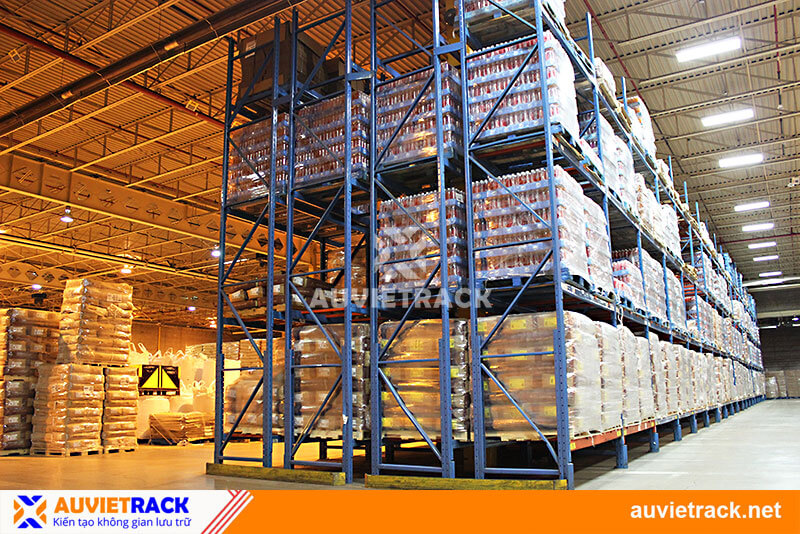 Double Deep racking system in logistics warehouse