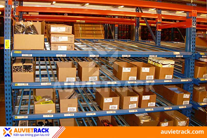 How to use carton flow rack safely
