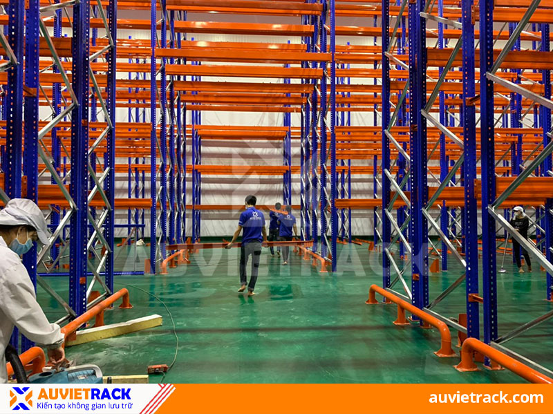 The process of installing Double Deep racking- Au Viet Rack