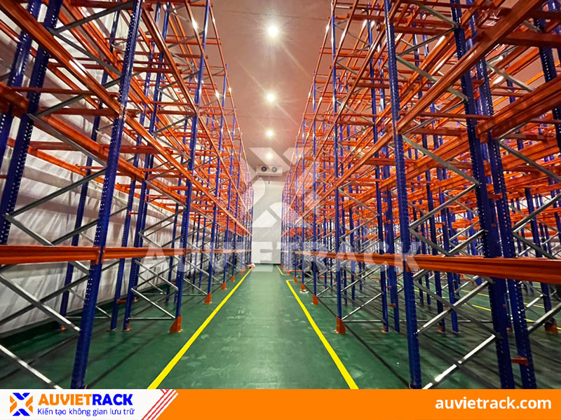 Double Deep racking for cold storage