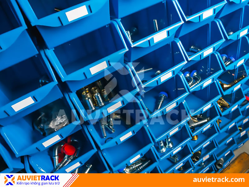 Storage bin rack for car repair tools