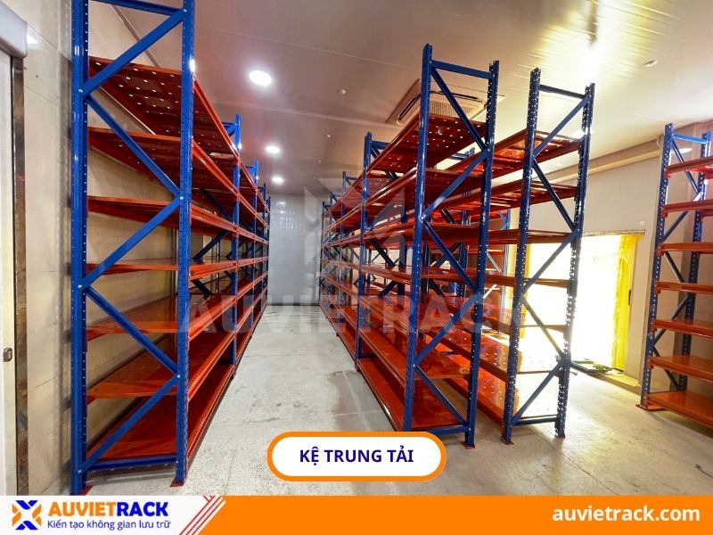 Kệ trung tải