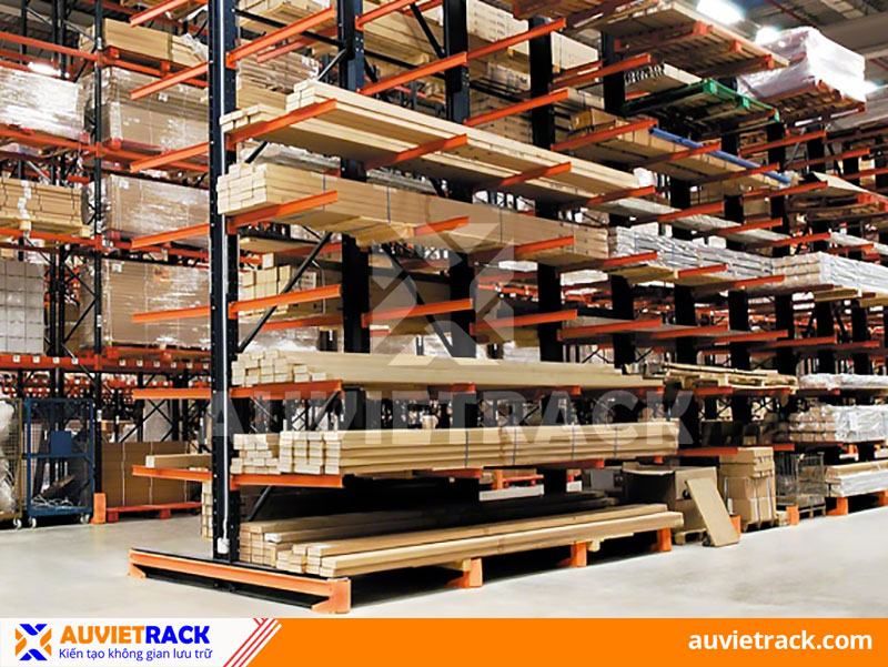 Cantilever rack for storing long rectangular items