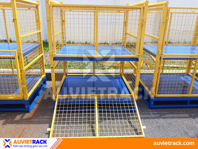 Stackable wire mesh pallet - Au Viet Rack