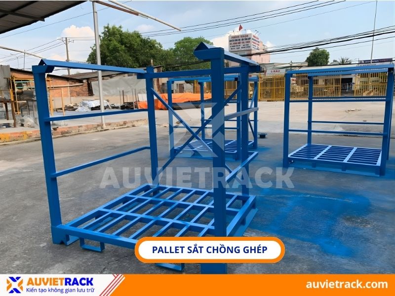 Pallet sắt chồng gh&eacute;p
