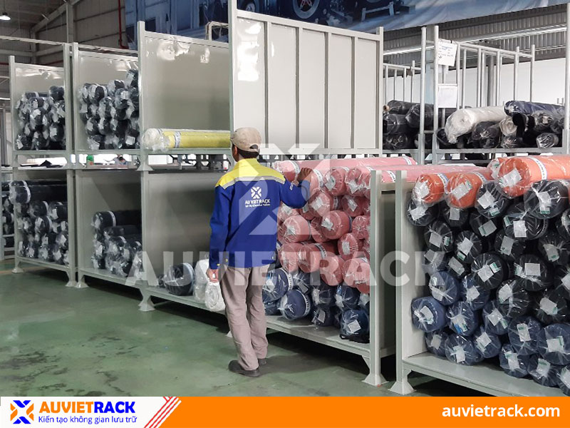 Pallet sắt để vải - Au Viet Rack