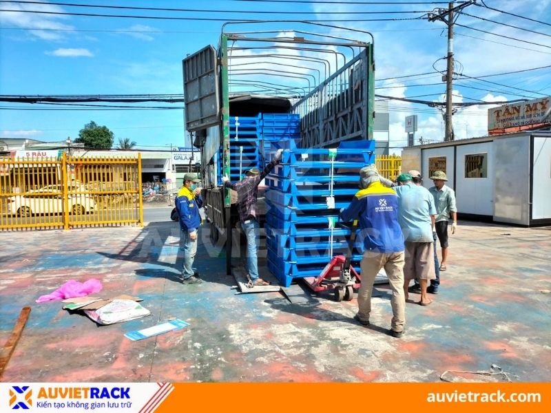 Pallet sắt khung đế tại Đồng Nai