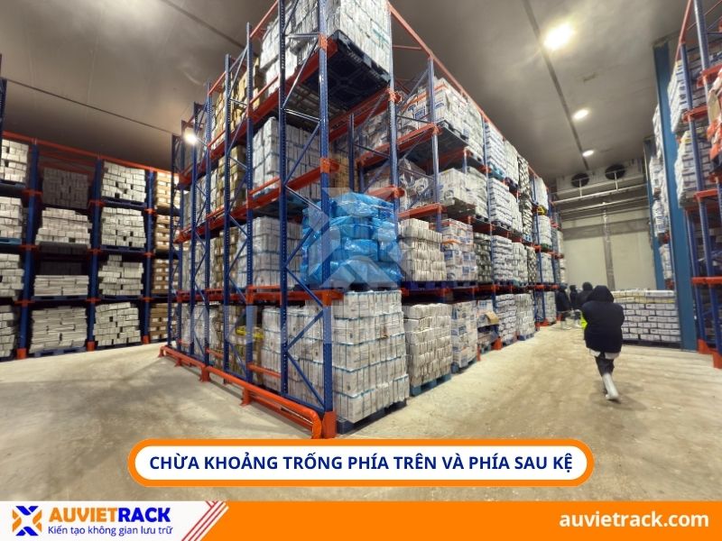 Chừa khoảng trống ph&iacute;a tr&ecirc;n