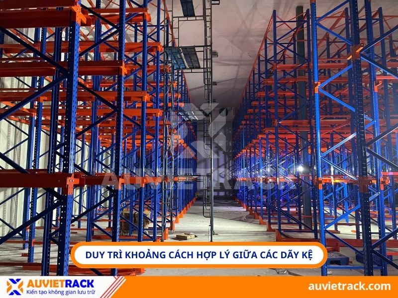 Duy tr&igrave; khoảng c&aacute;ch hợp l&yacute;