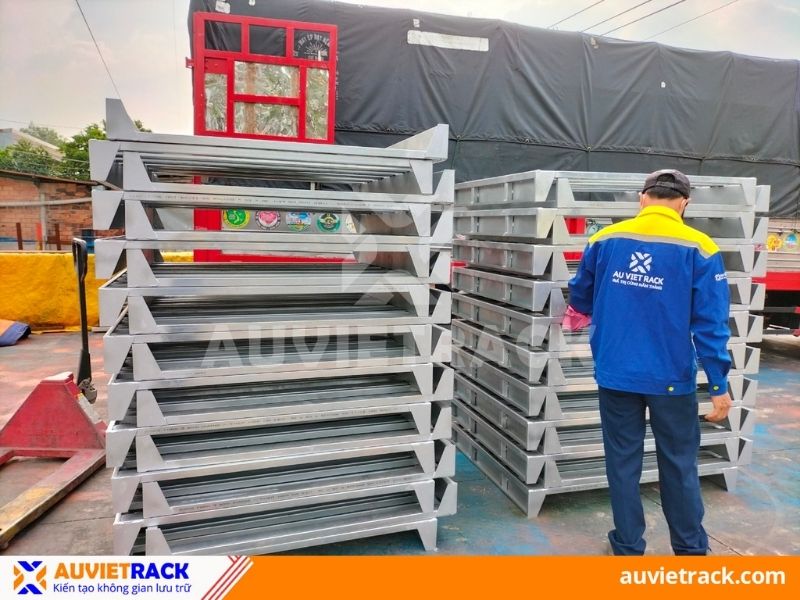 Pallet sắt khung đế