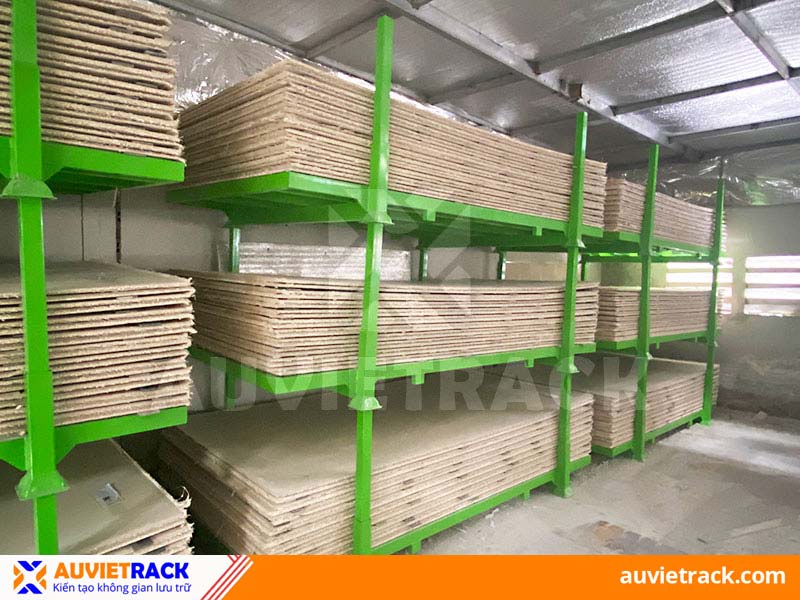 Pallet sắt để v&aacute;n - Au Viet Rack