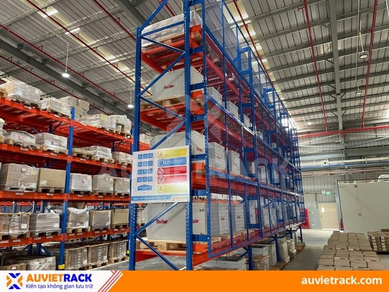 Dự án kệ Selective trong kho linh kiện