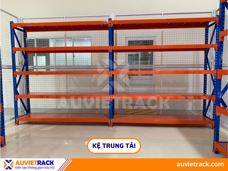 Kệ Trung Tải