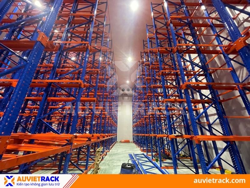 Kệ Double Deep cho kho lạnh xuyến &Aacute;   