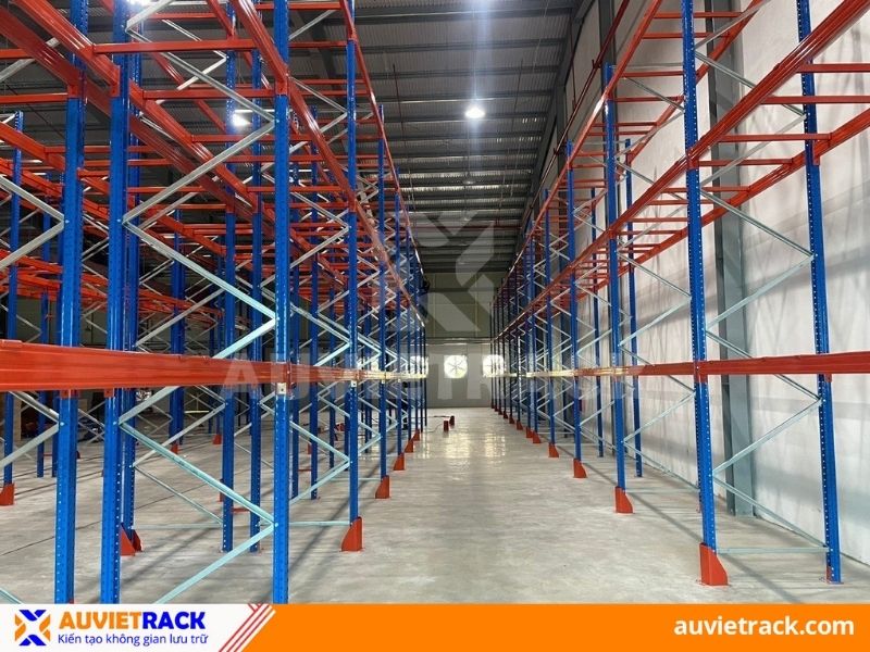 Kệ kho logistics là gì?