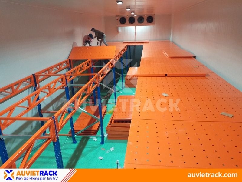 Dự &aacute;n kệ s&agrave;n tại B&igrave;nh T&acirc;n