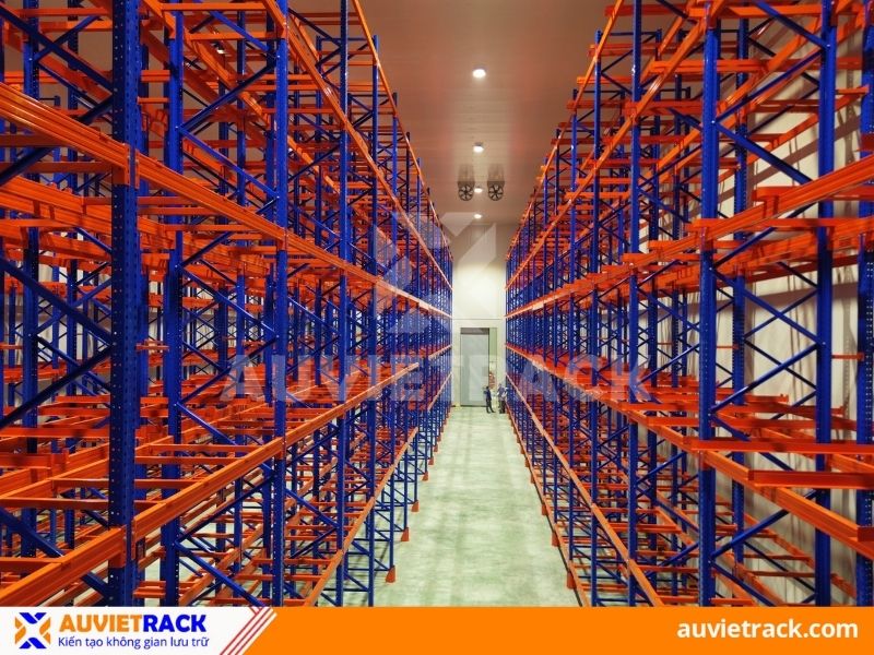 Dự &aacute;n kệ selective tại Đức H&ograve;a