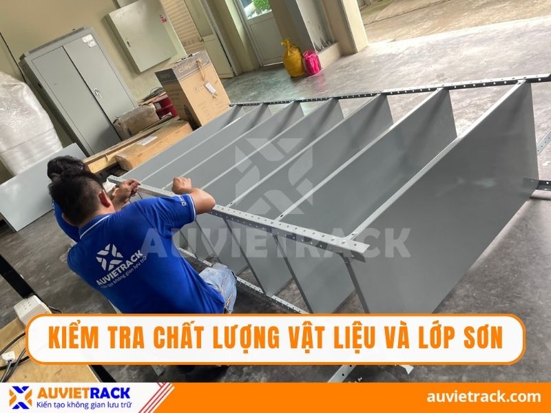 N&ecirc;n kiểm tra vật liệu v&agrave; lớp sơn ngo&agrave;i