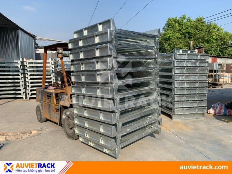 Pallet sắt mạ kẽm tại H&agrave; Nội