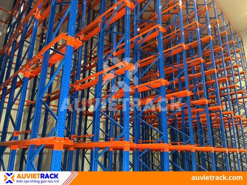 Sắp xếp kho trống cho lô hàng mới