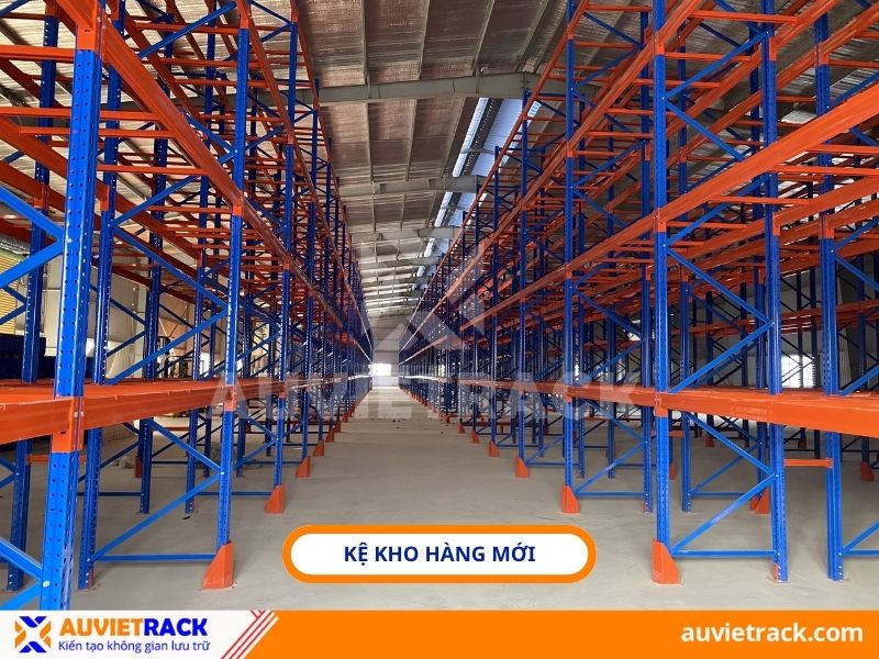 Kệ kho h&agrave;ng mới