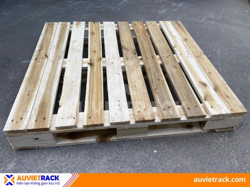 Pallet gỗ