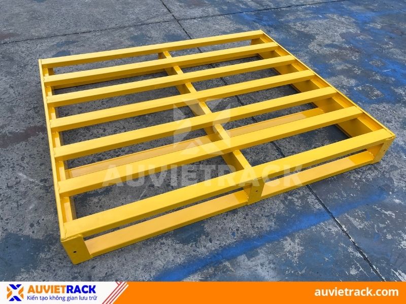Pallet sắt