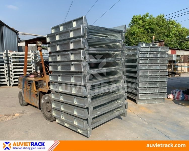 FLAT STEEL PALLET