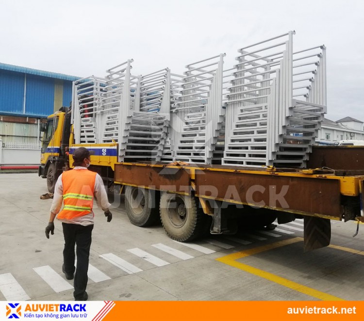 PALLET SẮT CHỒNG GHÉP