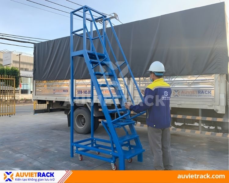 Xe Thang Công Nghiệp