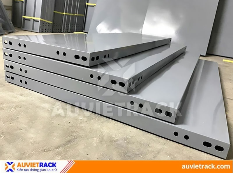M&acirc;m kệ sắt V lỗ bằng t&ocirc;n th&eacute;p
