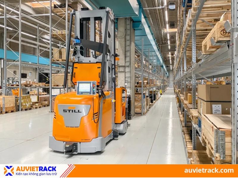 Xe n&acirc;ng tự động AGV/AMR